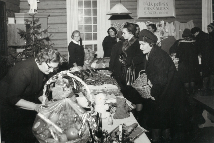ompeluseuran myyjäiset 1954_XL.jpg