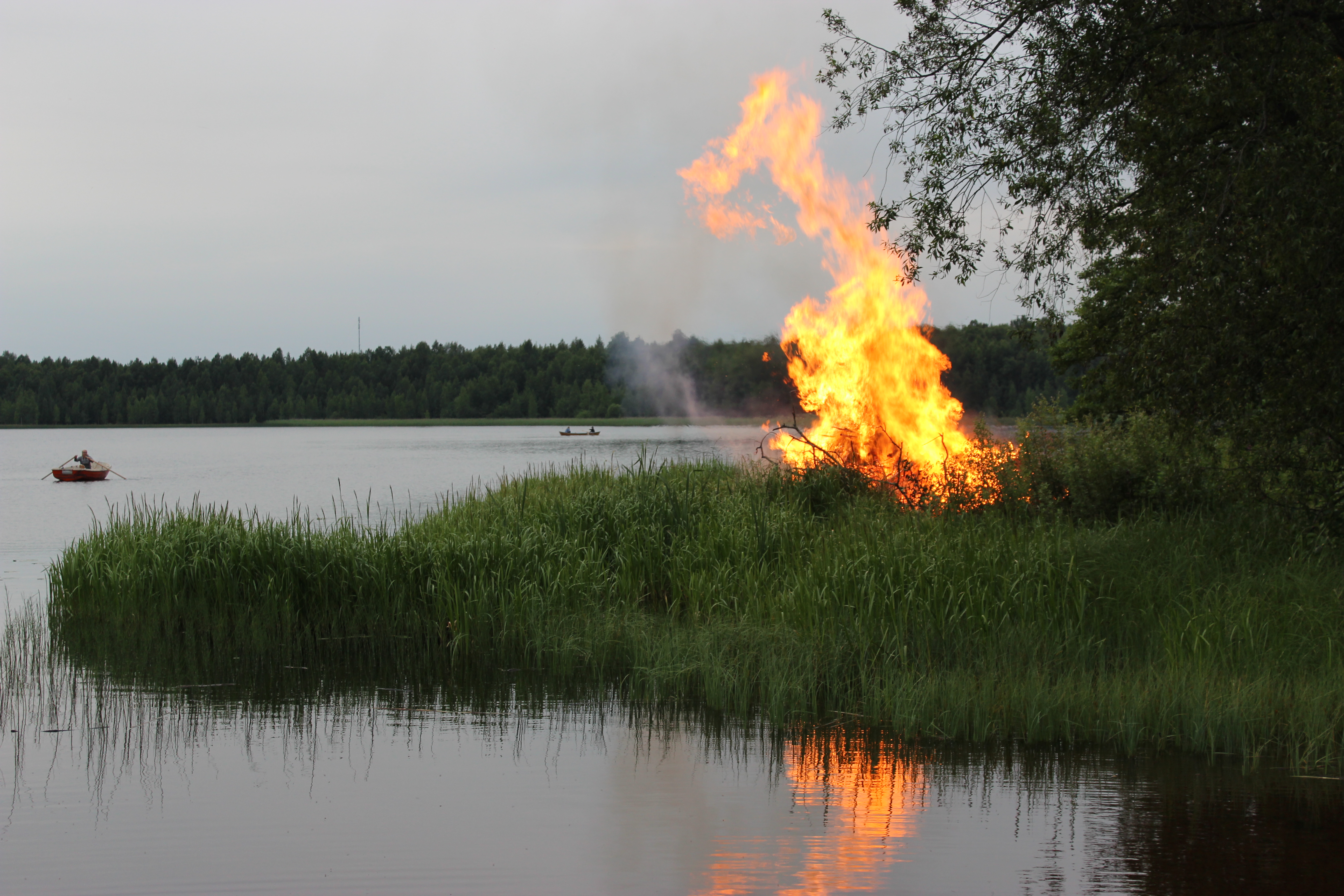 Juhannuskokko Rantalahdessa