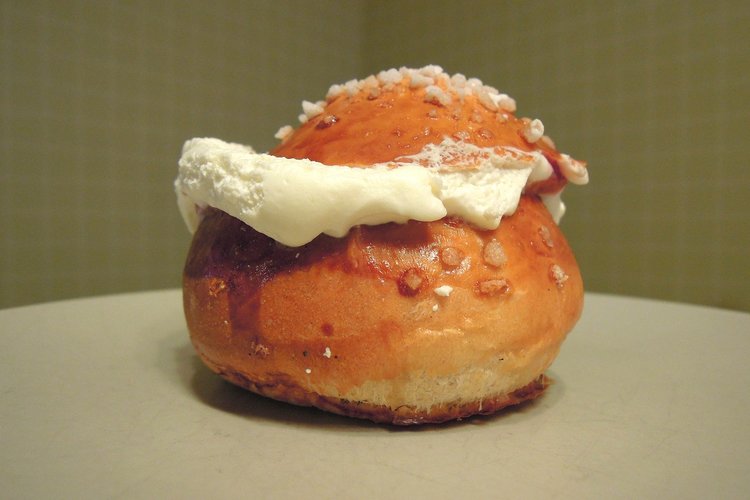 PULLA_M.jpg